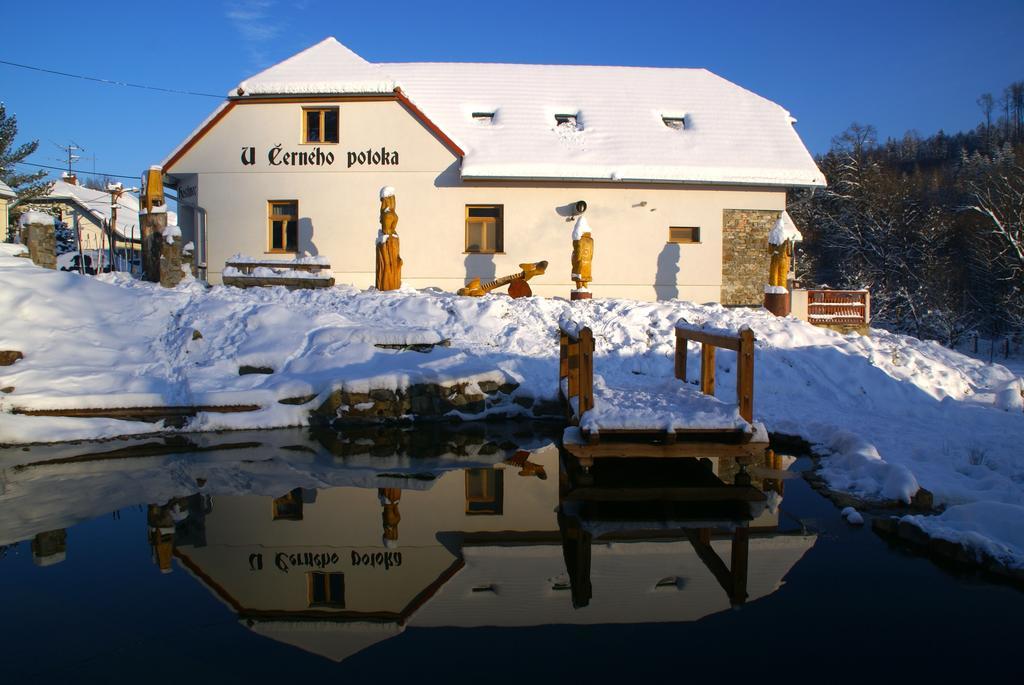 Penzion U Cerneho Potoka Nová Lhota Dış mekan fotoğraf